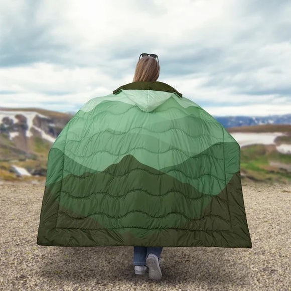 Below Zero Wearable Blanket - Picture 1 of 5